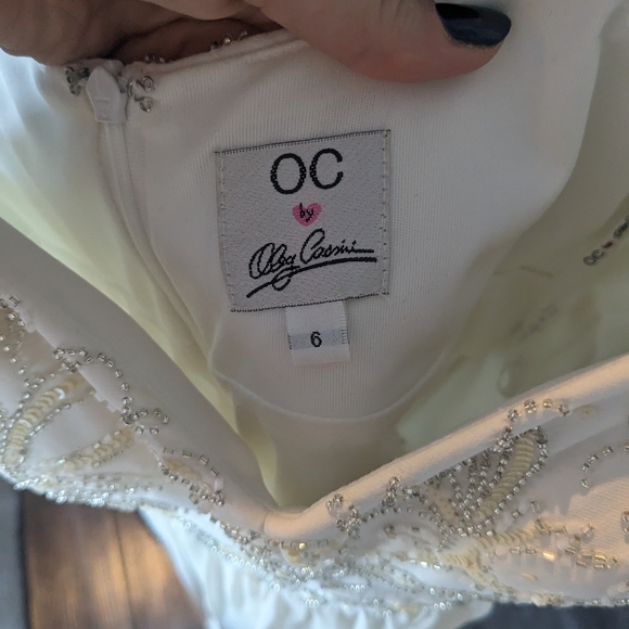 White/Cream-Colored Beaded Silk Dress || Oleg Cassini || Size 6 - Picture 4 of 6